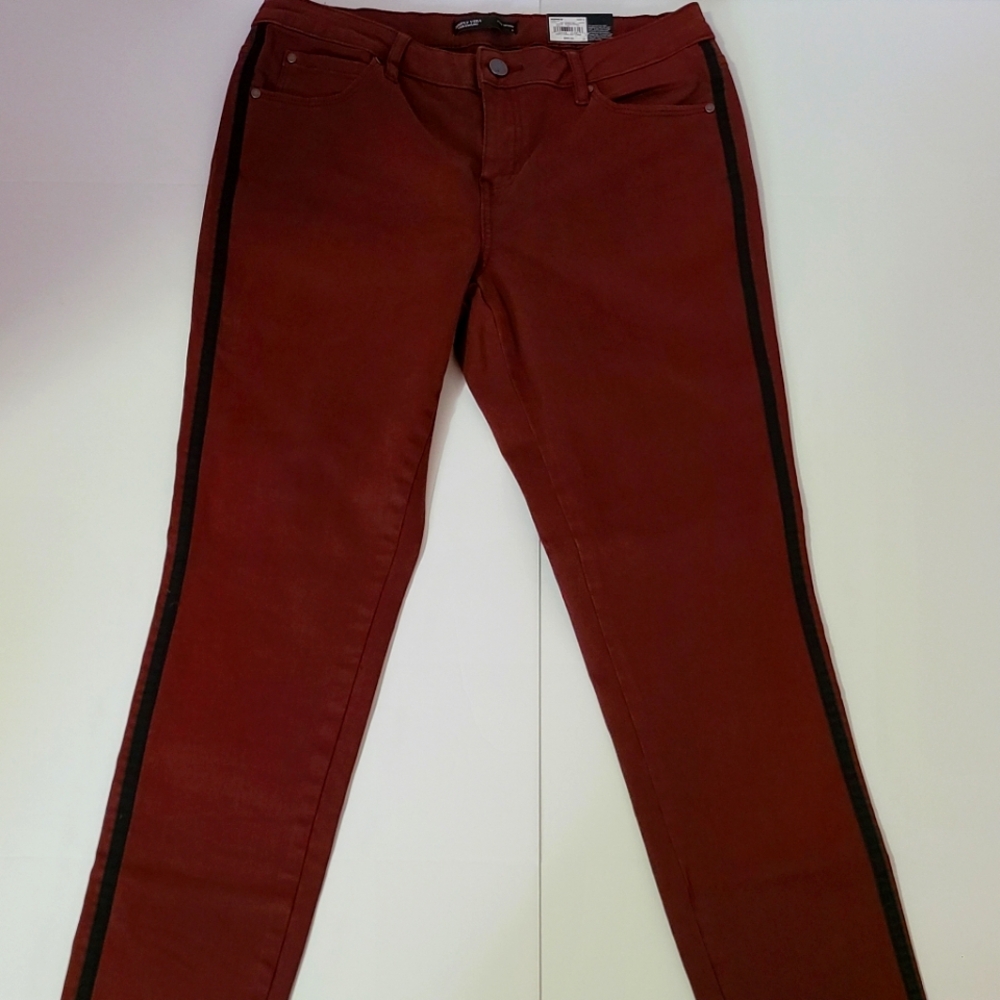 Simply Vera Vera Wang Burgundy Skinny Jeans